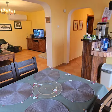 Skalolazka Villa *